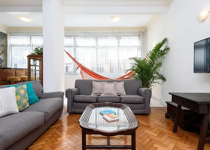 Apartamento Espacoso A 500M Da Praia | Tn 239/301