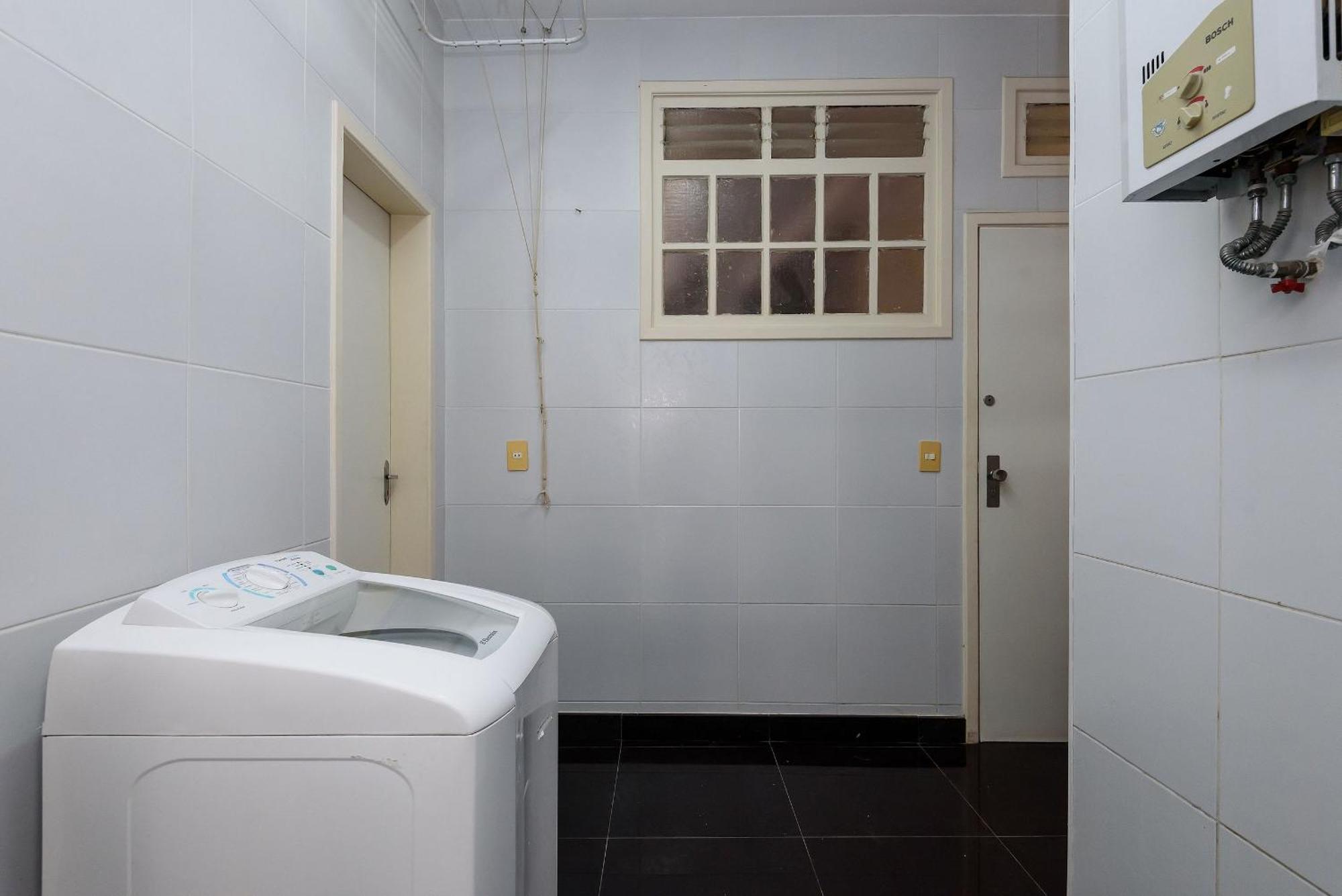 Apartamento Omar Do Rio - Tn 239/301: Grande P/ Até 10 Pessoas, Internet 240mbps, Workstation, Smart Tv, 100 Metros Do Metrô E 500metros Da De Copacabana Río de Janeiro