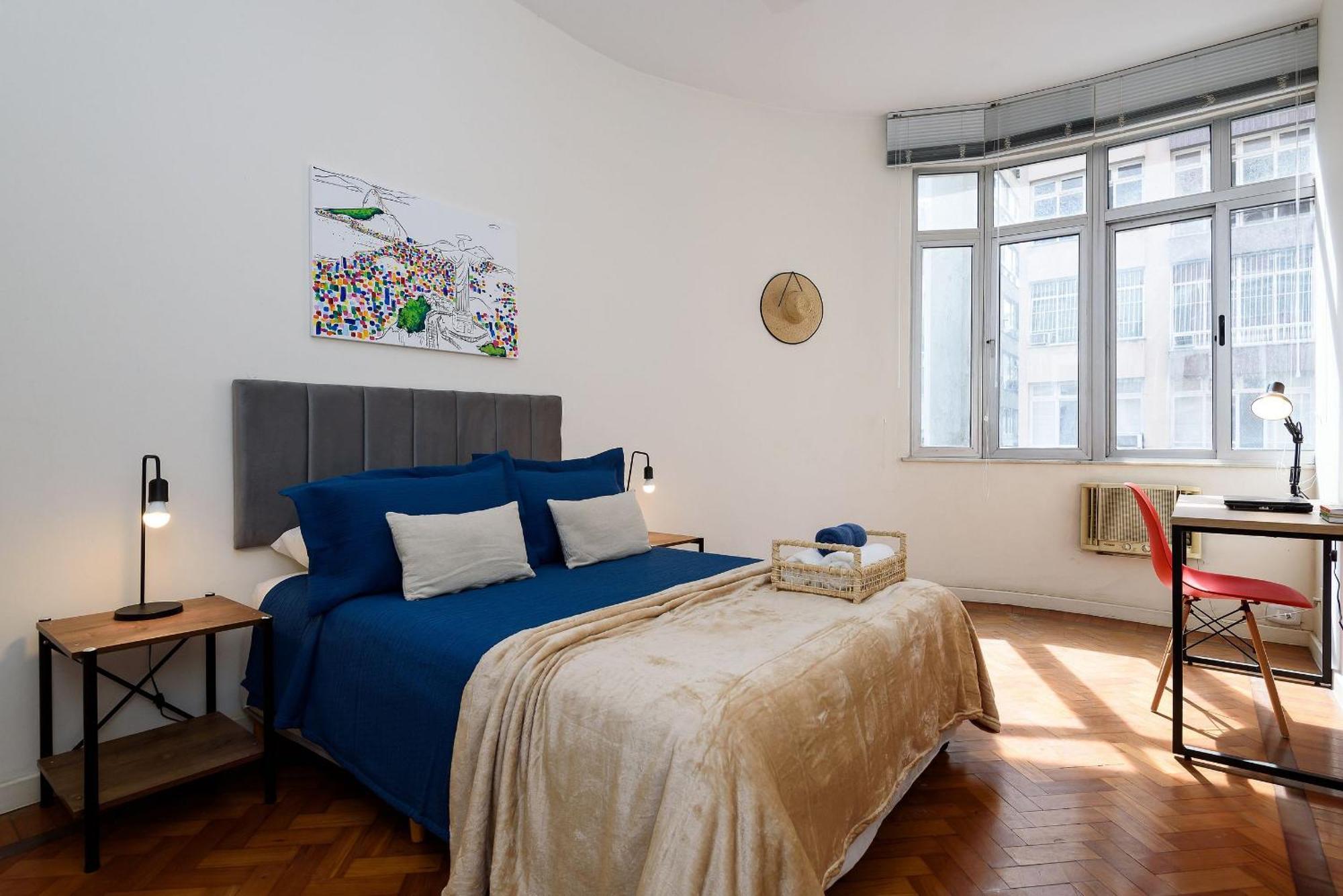 Apartamento Espacoso A 500m Da | Tn 239/301