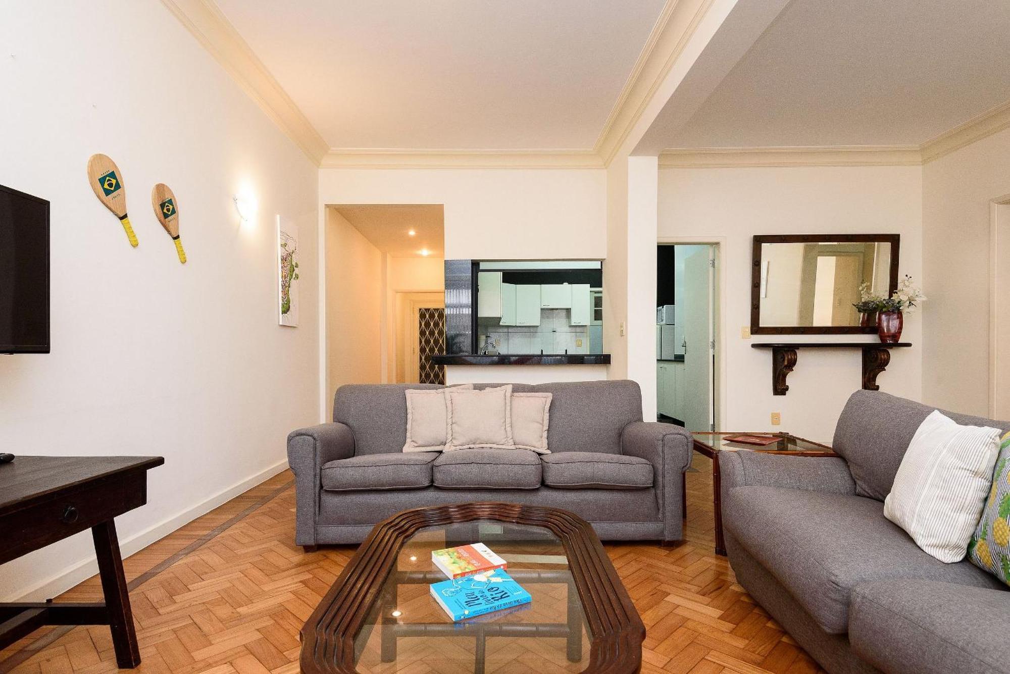 Omar Do Rio - Tn 239/301: Grande P/ Até 10 Pessoas, Internet 240mbps, Workstation, Smart Tv, 100 Metros Do Metrô E 500metros Da De Copacabana Apartamento Río de Janeiro